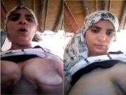 Arab Bhabhi Shows Her Boobs