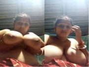 Desi BBW Bhabhi Shows Her Boobs