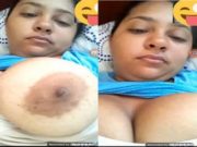 Desi Bhabhi Shows Her Big Boob