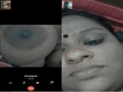 Desi Bhabhi Shows her Boobs On vc