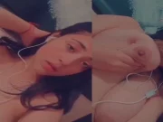 Desi girl showing big boobs on video call