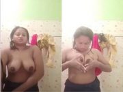 Desi Girl Shows Her Boobs and Pussy