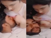 GF feeding boob to lover in Pakistan sex videos