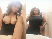 Hot Indian Girl Shows her Big boobs