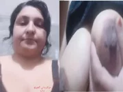 Pakistani sex MILF viral nude show for lover